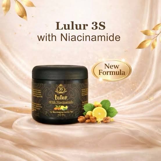 3S Lulur Body Scrub With New Formula With Niacinamide |